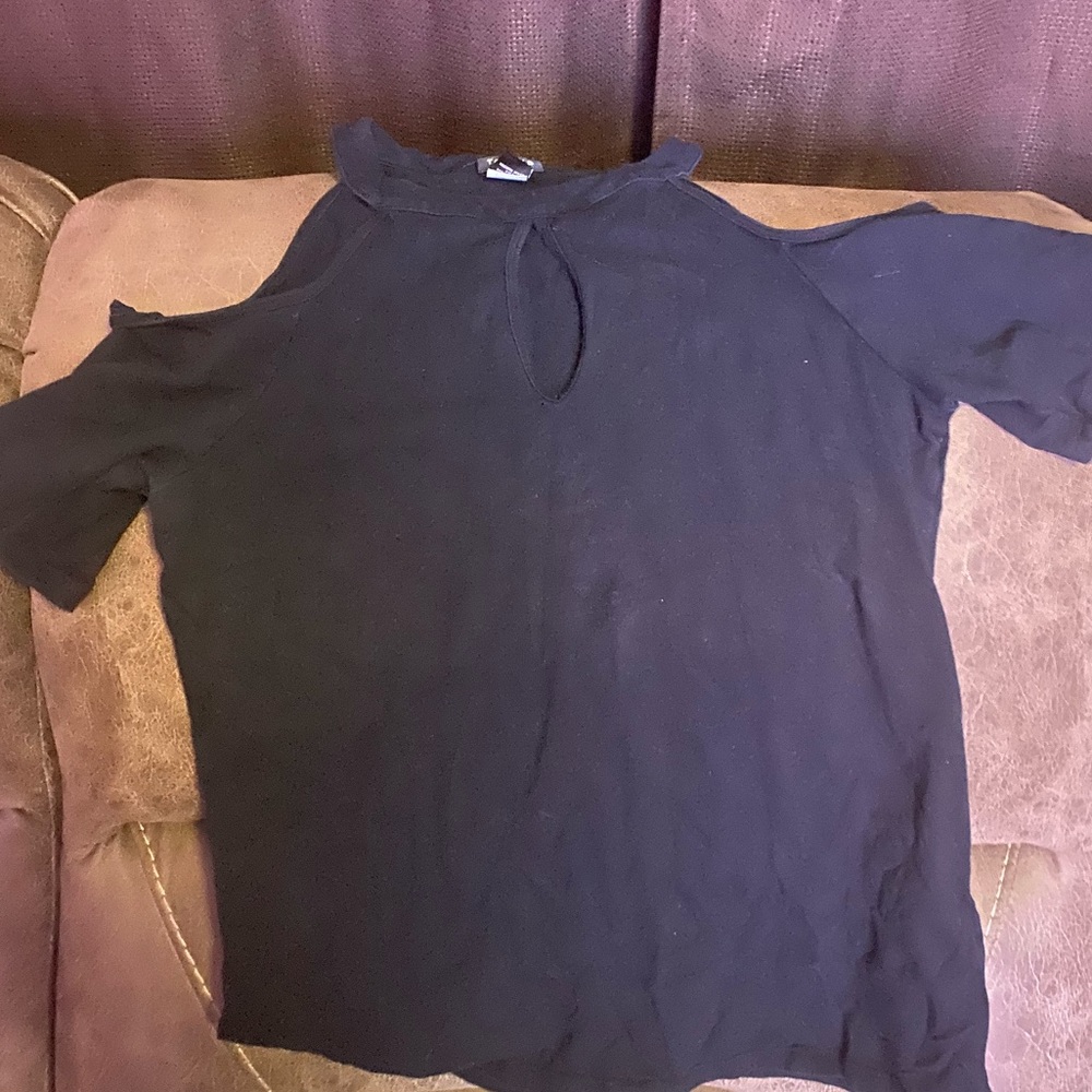 Torrid black shirt cold shoulder chest slit sixe 1